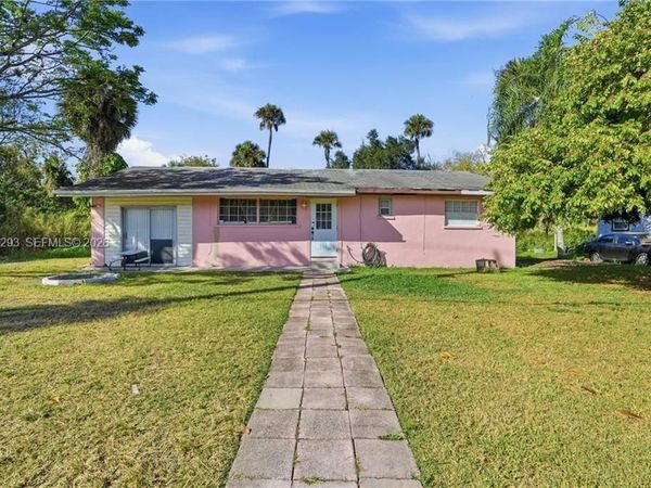 829 N bridge st, La Belle, FL 33935