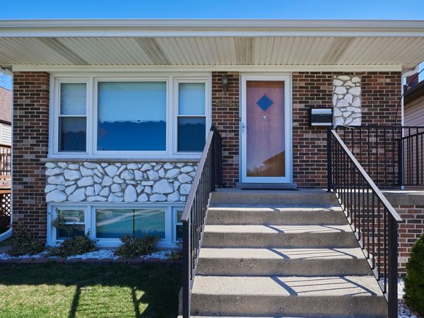 4043 N Wagner Avenue , Schiller Park, IL 60176