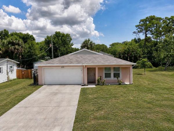 7106 Lakeland Boulevard, Fort Pierce, FL 34951