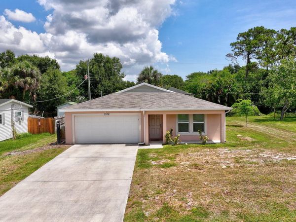 7106 Lakeland Boulevard, Fort Pierce, FL 34951