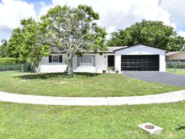 237 Porter Place, West Palm Beach, FL 33409