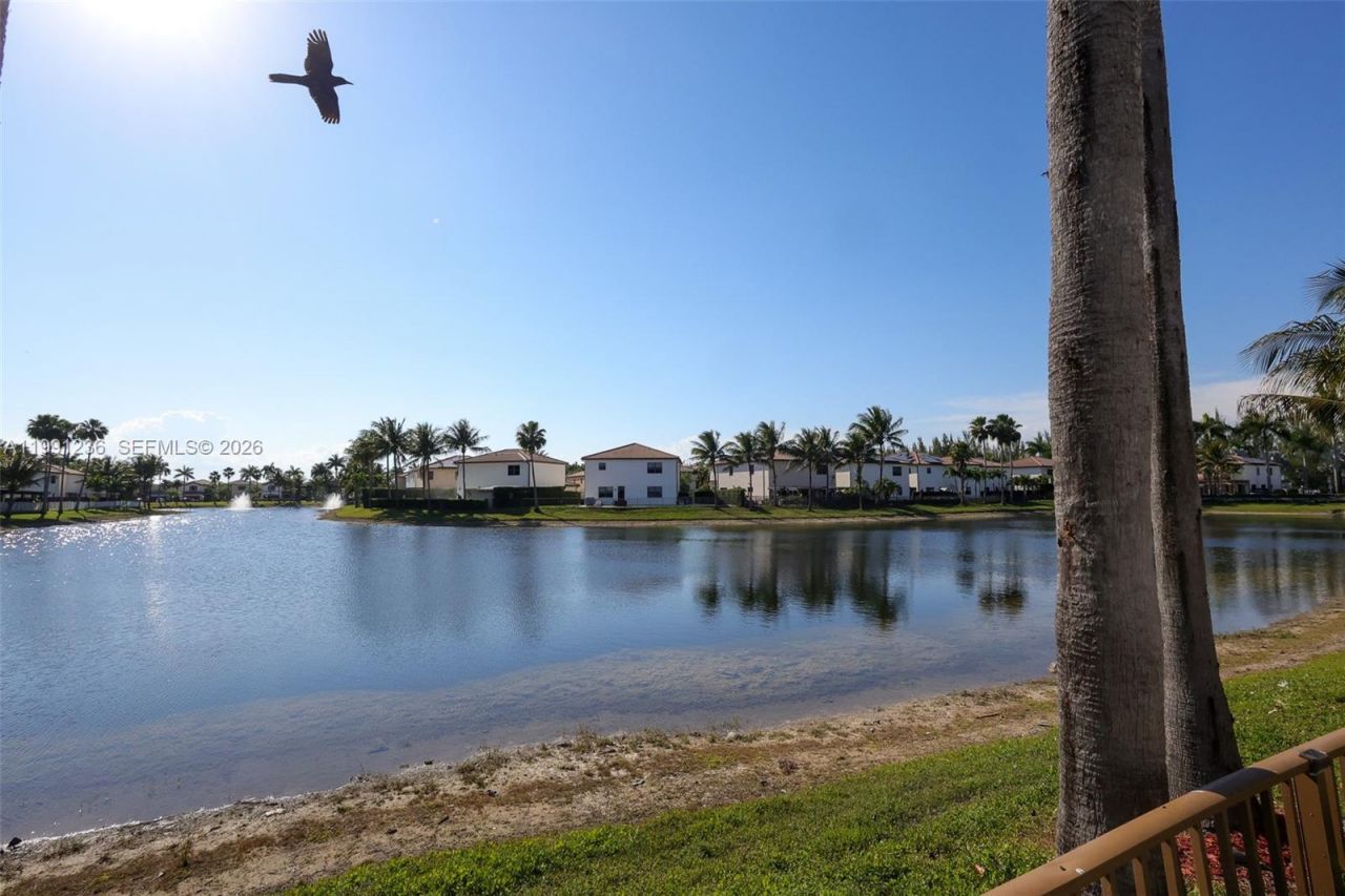 8800 NW 98th Ct, Doral, FL 33178 Photo