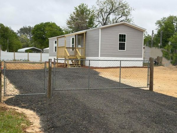 213 MILTON AVENUE , INTERLACHEN, FL 32148