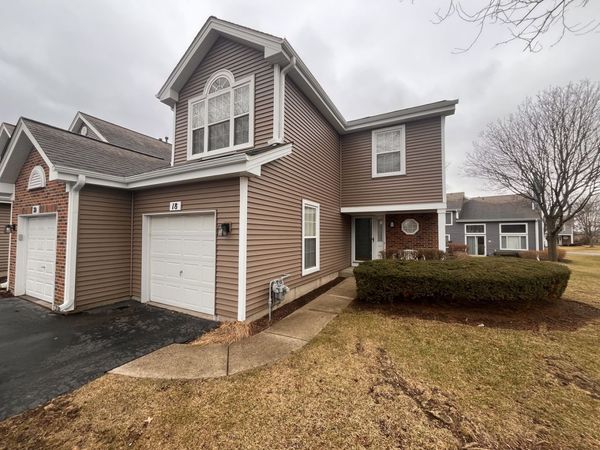 18 Stonegate Court , Algonquin, IL 60102