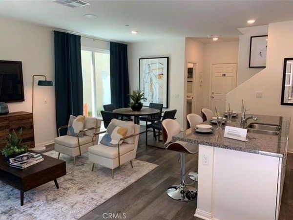 27556 Denali, Canyon Country, CA 91387