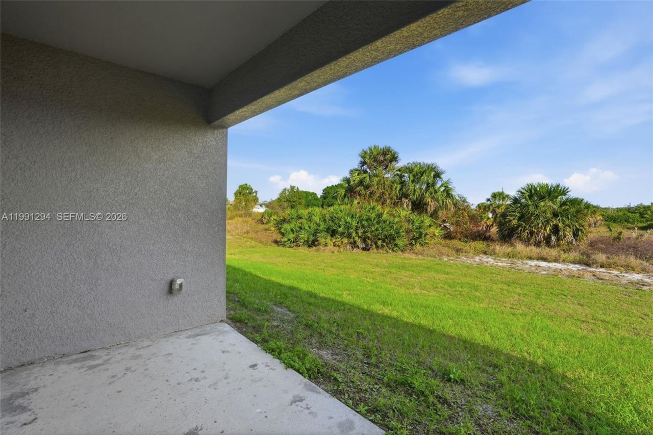 3110 Kapok Cir, La Belle, FL 33935 Photo