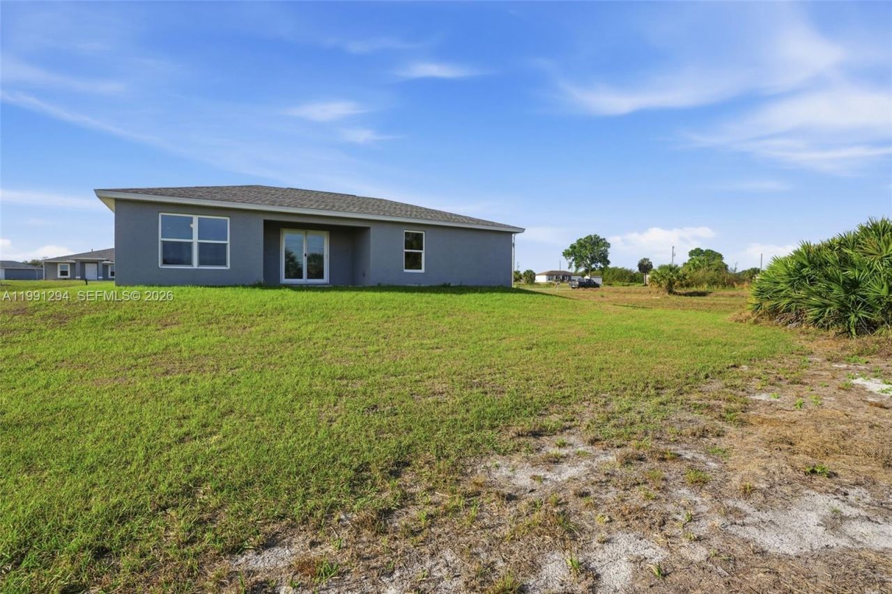 3110 Kapok Cir, La Belle, FL 33935 Photo