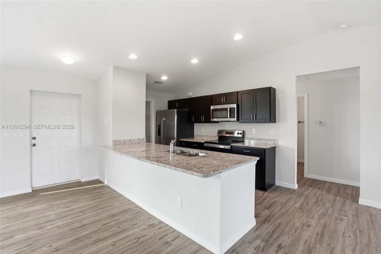 3110 Kapok Cir, La Belle, FL 33935 Photo