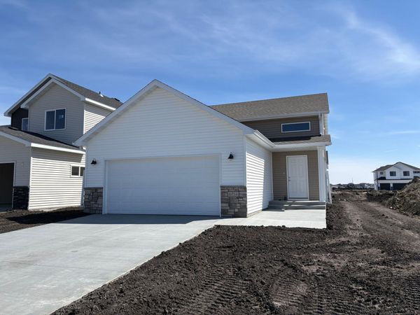 6734 Belding Drive S, Fargo, ND 58104