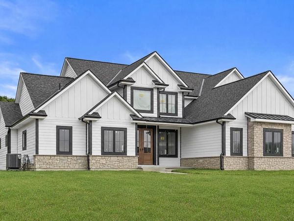 W257N5916 Autumn WAY, Lisbon, WI 53089