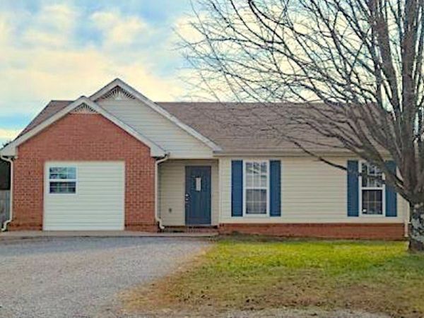 2006 Cody Dr NE, Lebanon, TN 37087
