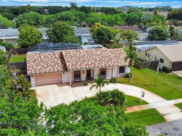 5171 SW 20th St, Plantation, FL 33317