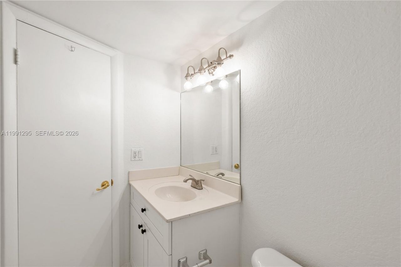 4205 N University Dr, Unit 205, Sunrise, FL 33351 Photo