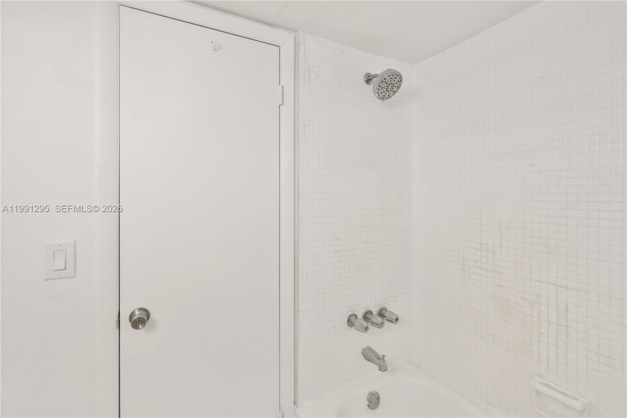 4205 N University Dr, Unit 205, Sunrise, FL 33351 Photo