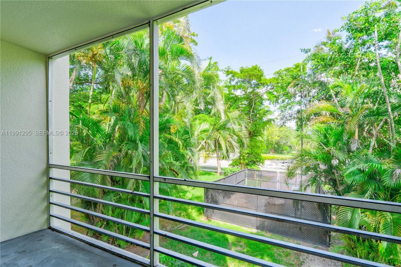 4205 N University Dr, Unit 205, Sunrise, FL 33351 Photo