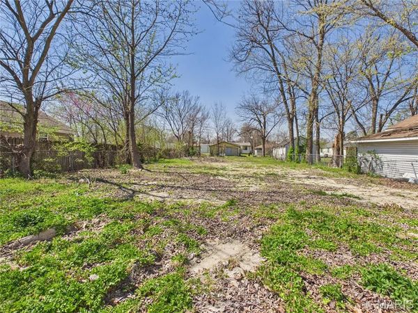 723 N Elm Street , Dexter, MO 63841