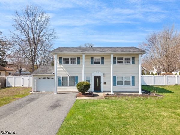 8 Curtis Dr, Lincoln Park, NJ 07035