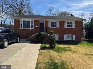 10127 LOMOND DRIVE , MANASSAS, VA 20109