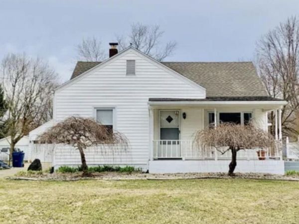 415 E Patterson Street, Lakeville, IN 46536