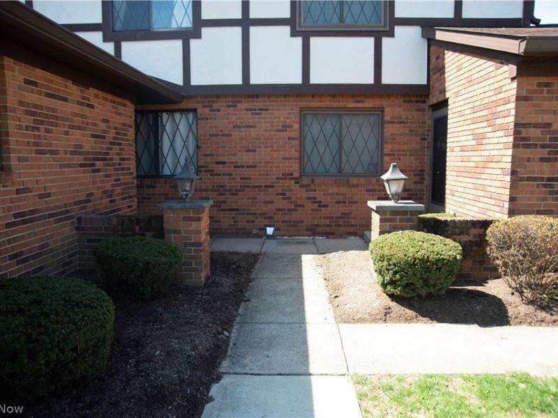 5069 Beckenham Court, Columbus, OH 43230 Photo 3