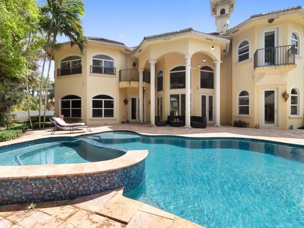 6301 SW 58th Court, Davie, FL 33314