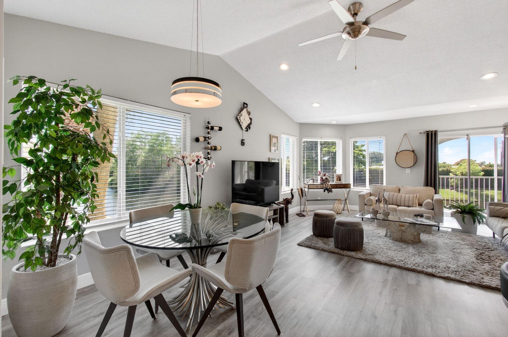 815 Boynton Beach Boulevard, Unit 6-201, Boynton Beach, FL 33426 Photo