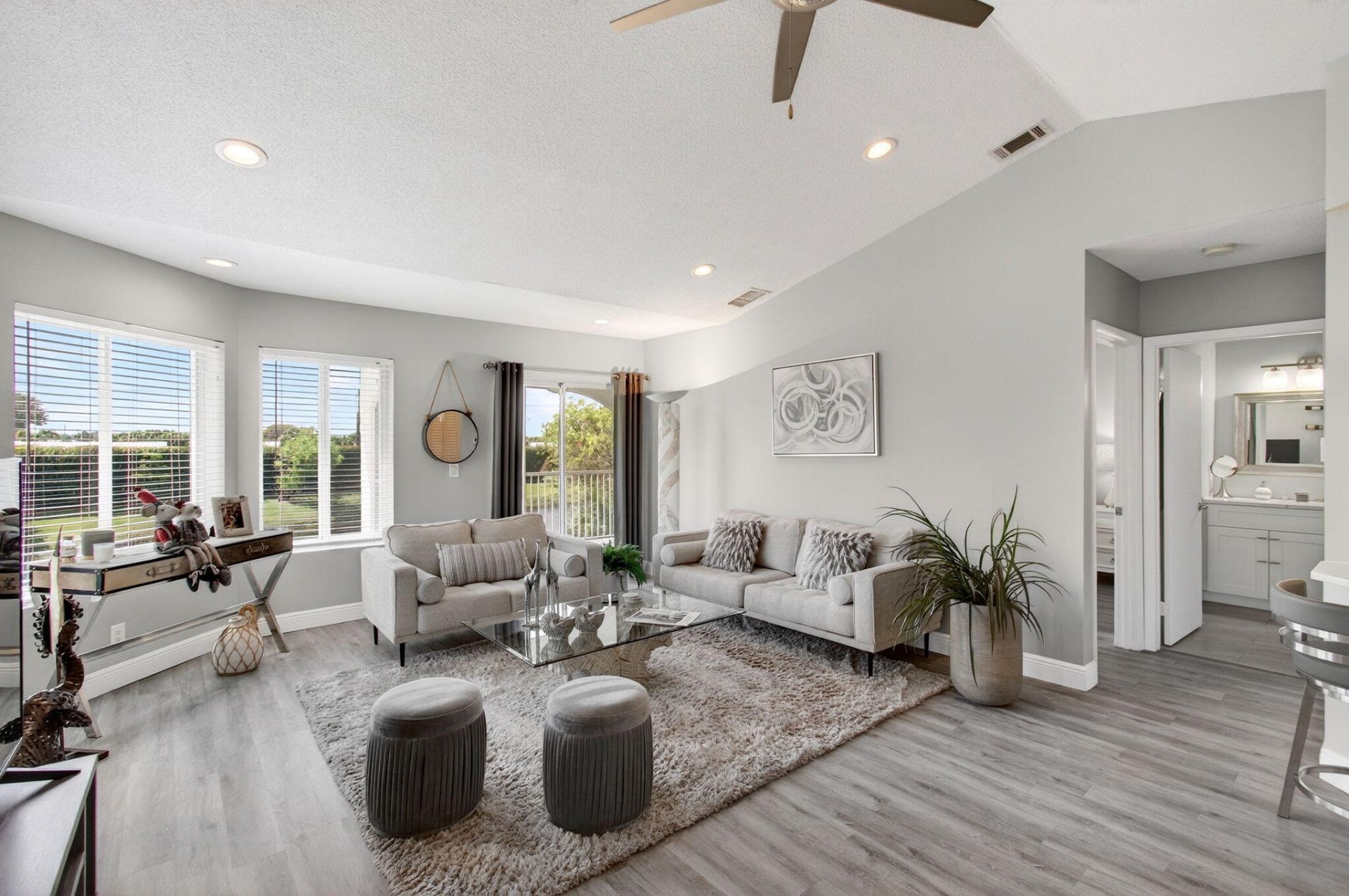 815 Boynton Beach Boulevard, Unit 6-201, Boynton Beach, FL 33426 Photo