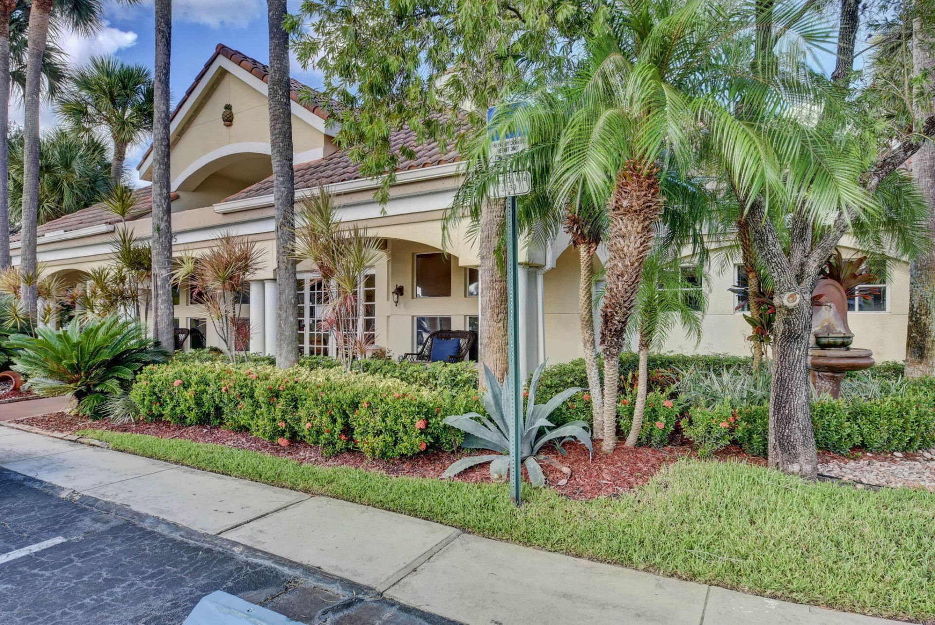 815 Boynton Beach Boulevard, Unit 6-201, Boynton Beach, FL 33426 Photo