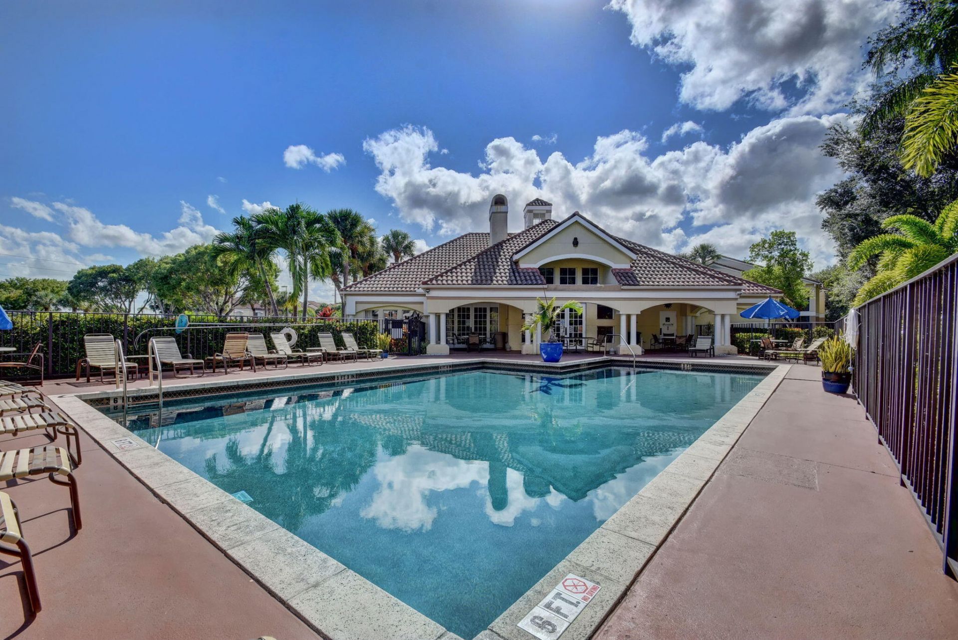 815 Boynton Beach Boulevard, Unit 6-201, Boynton Beach, FL 33426 Photo