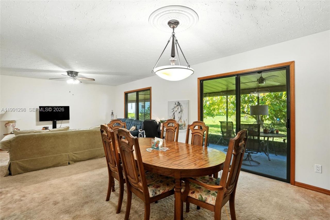 5006 Pike Ln, La Belle, FL 33935 Photo