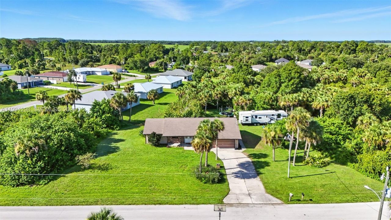 5006 Pike Ln, La Belle, FL 33935 Photo