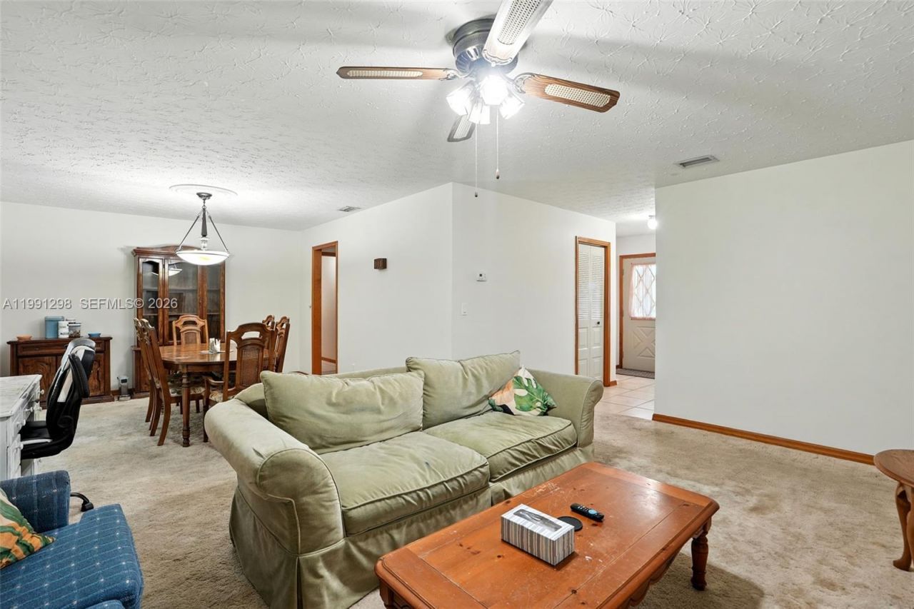 5006 Pike Ln, La Belle, FL 33935 Photo