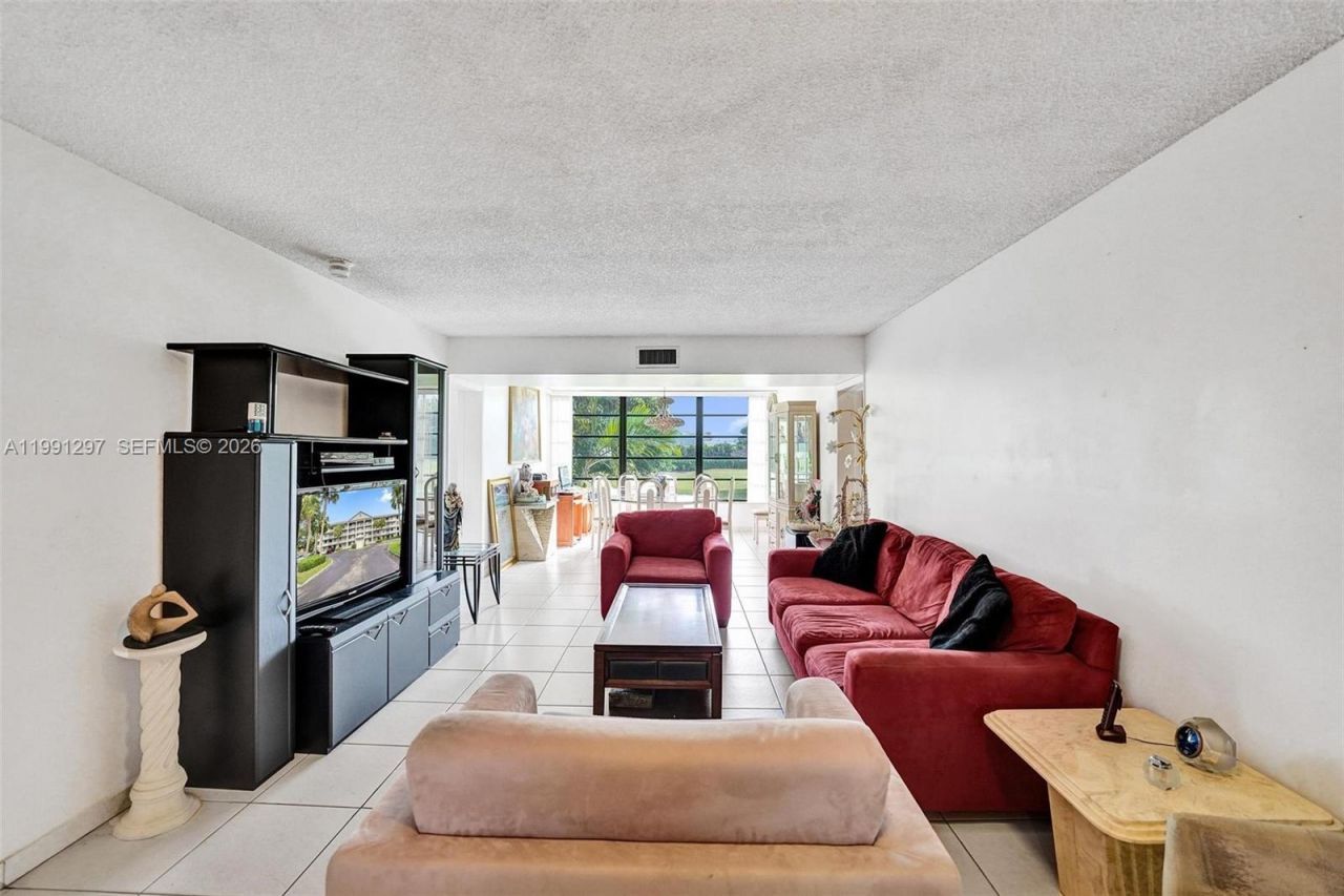 1502 Whitehall Dr, Unit 205, Davie, FL 33324 Photo