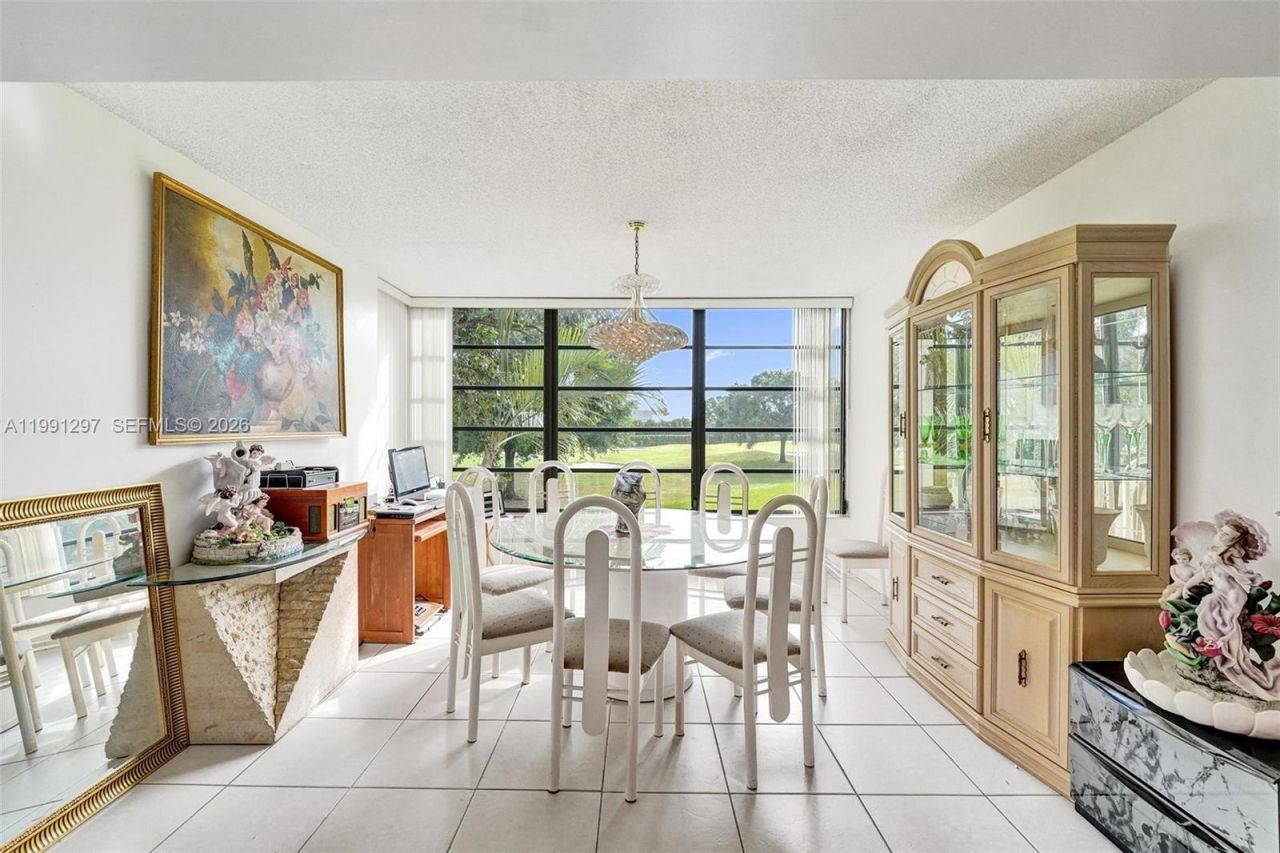 1502 Whitehall Dr, Unit 205, Davie, FL 33324 Photo