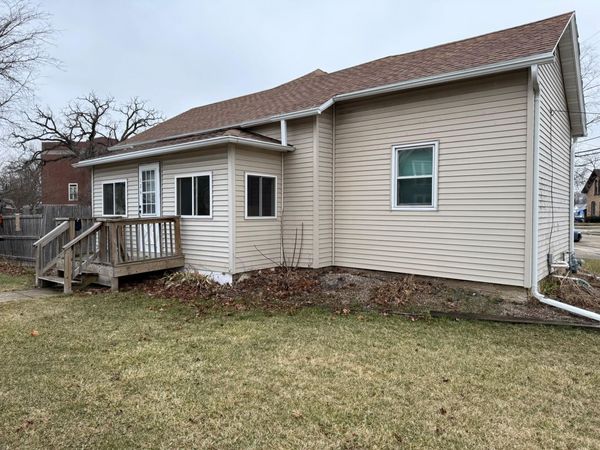 124 Fond Du Lac St, Waupun, WI 53963