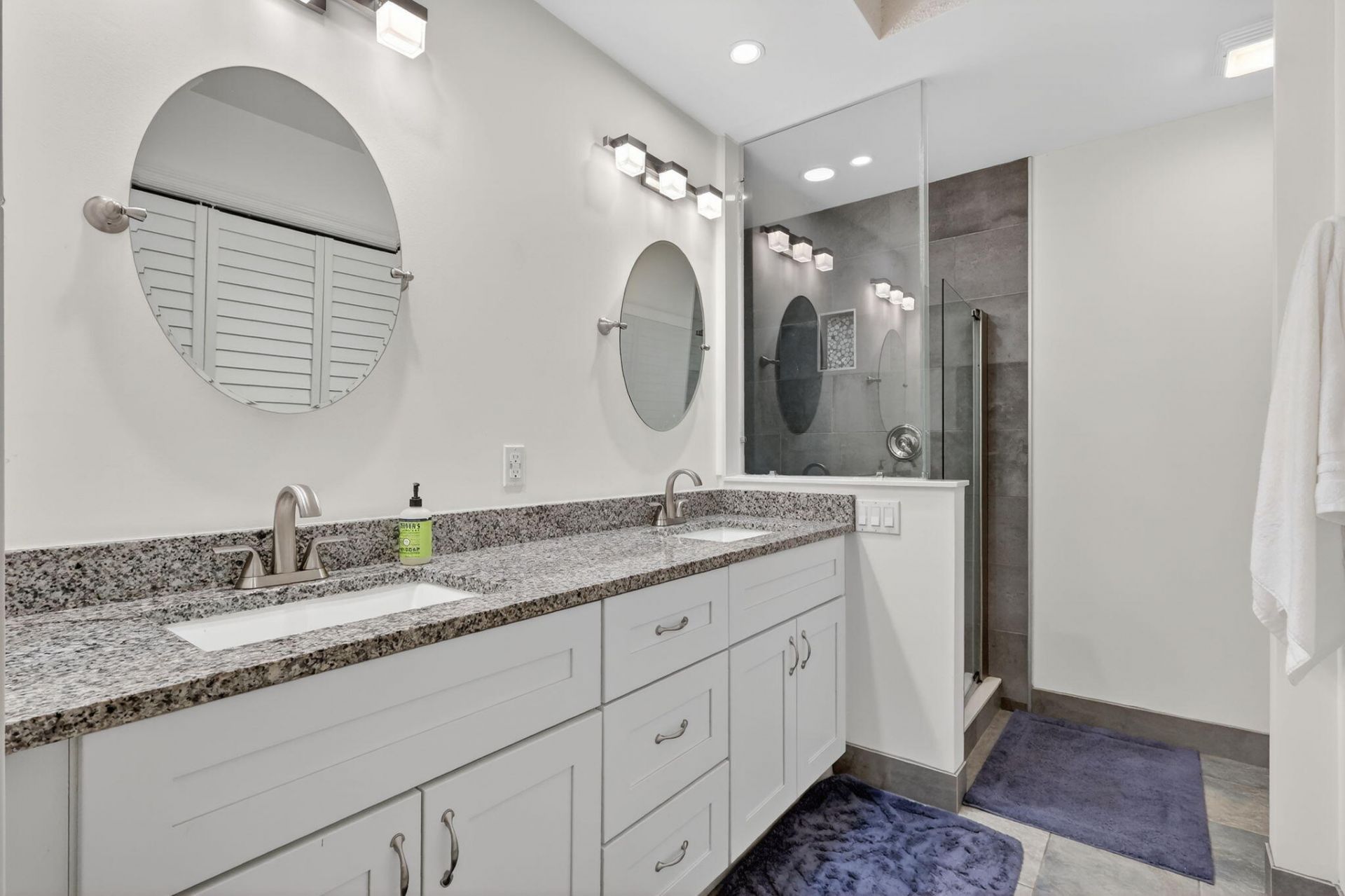 5230 SE Seascape Way, Unit 201, Stuart, FL 34997 Photo