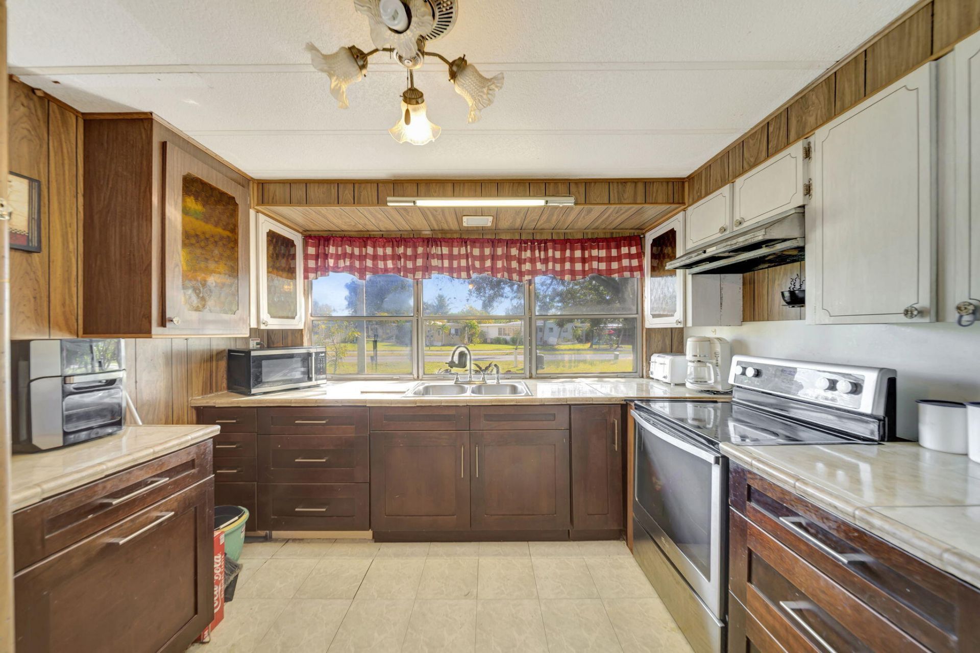 5208 SW 34th Street, Davie, FL 33314 Photo