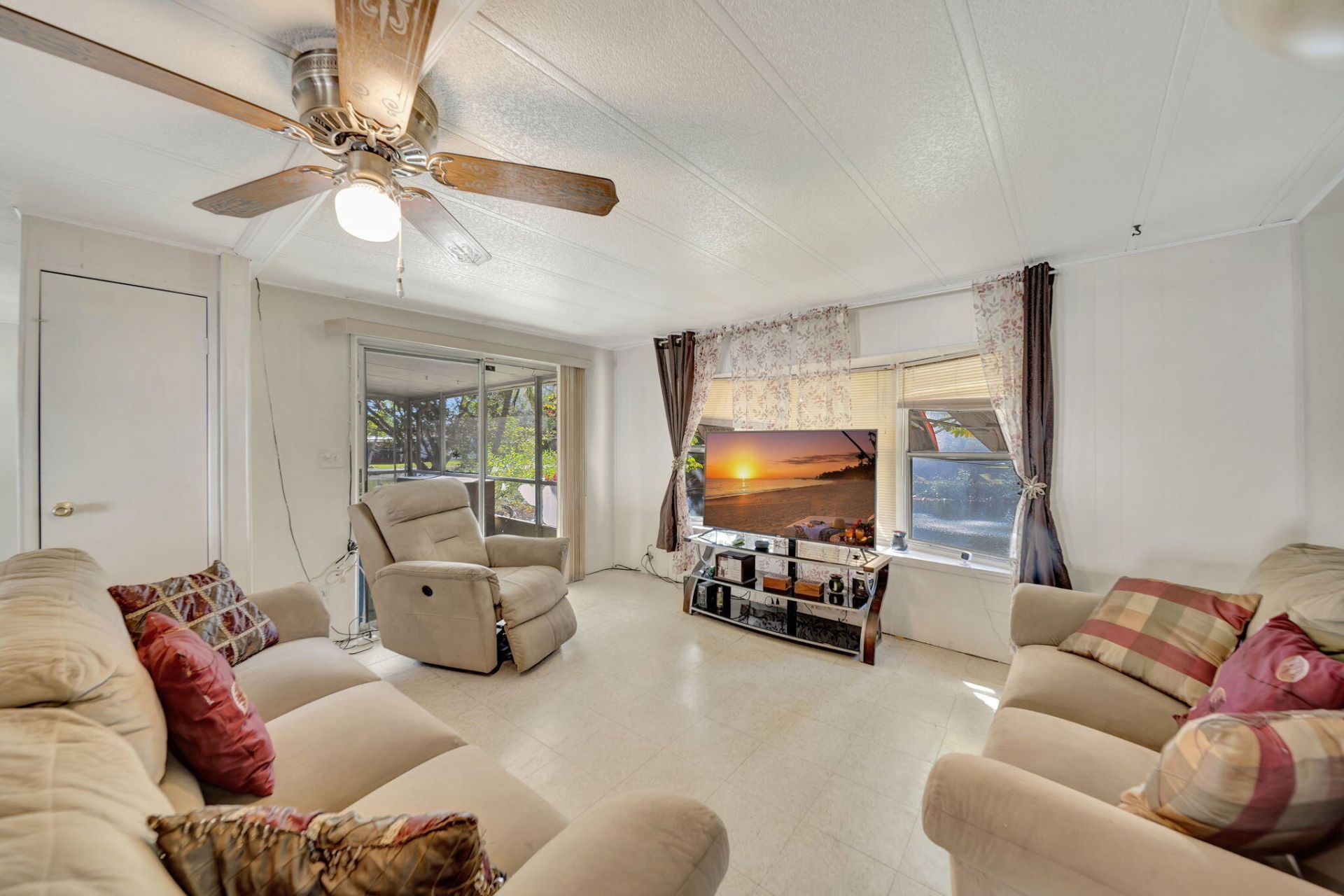 5208 SW 34th Street, Davie, FL 33314 Photo