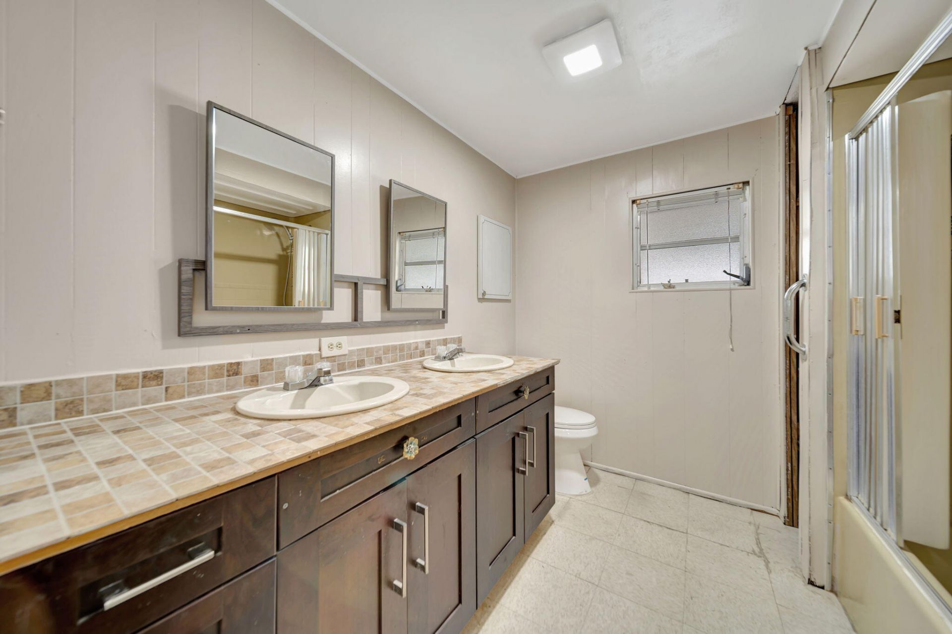 5208 SW 34th Street, Davie, FL 33314 Photo