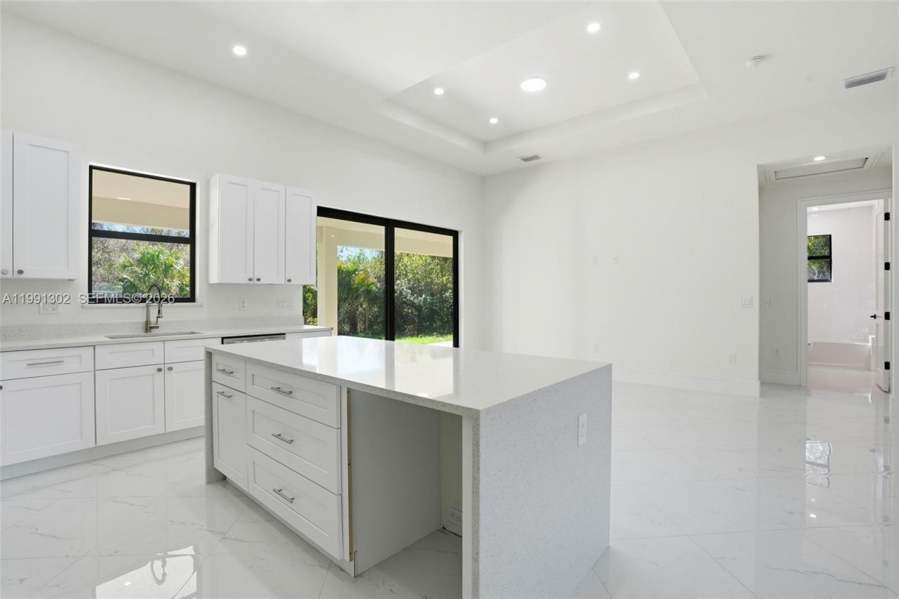 2039 Detroit Dr, La Belle, FL 33935 Photo