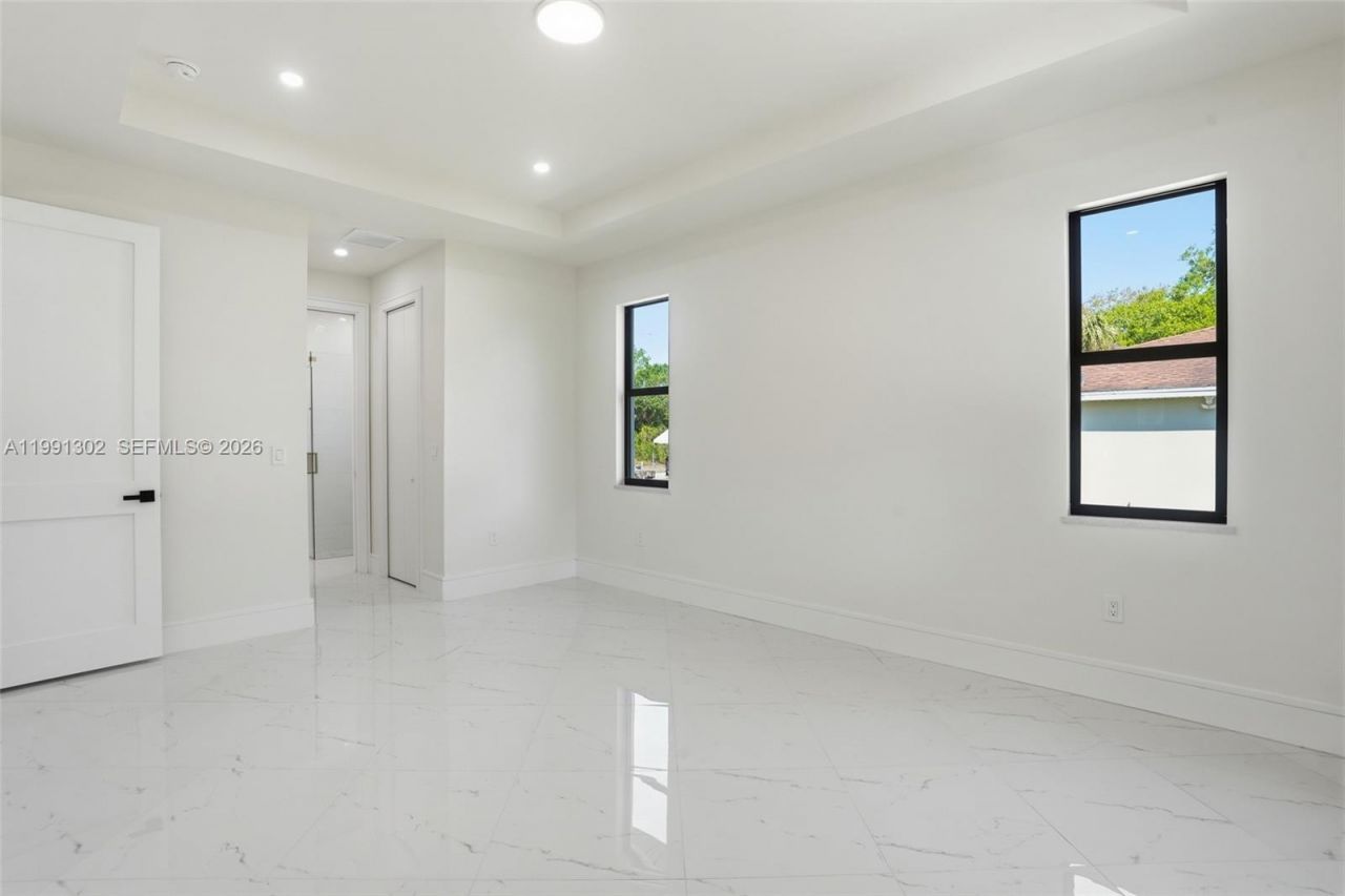 2039 Detroit Dr, La Belle, FL 33935 Photo