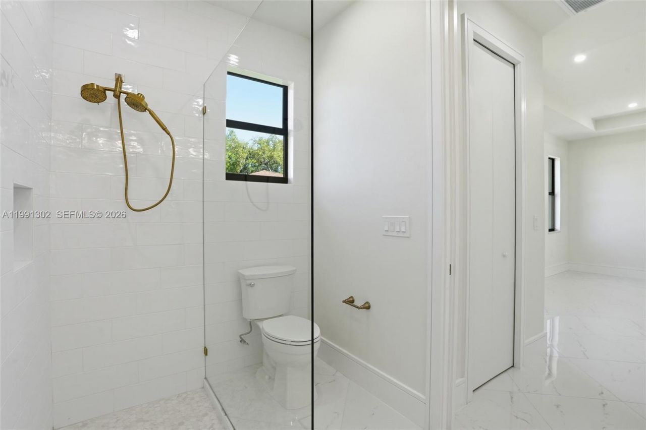 2039 Detroit Dr, La Belle, FL 33935 Photo