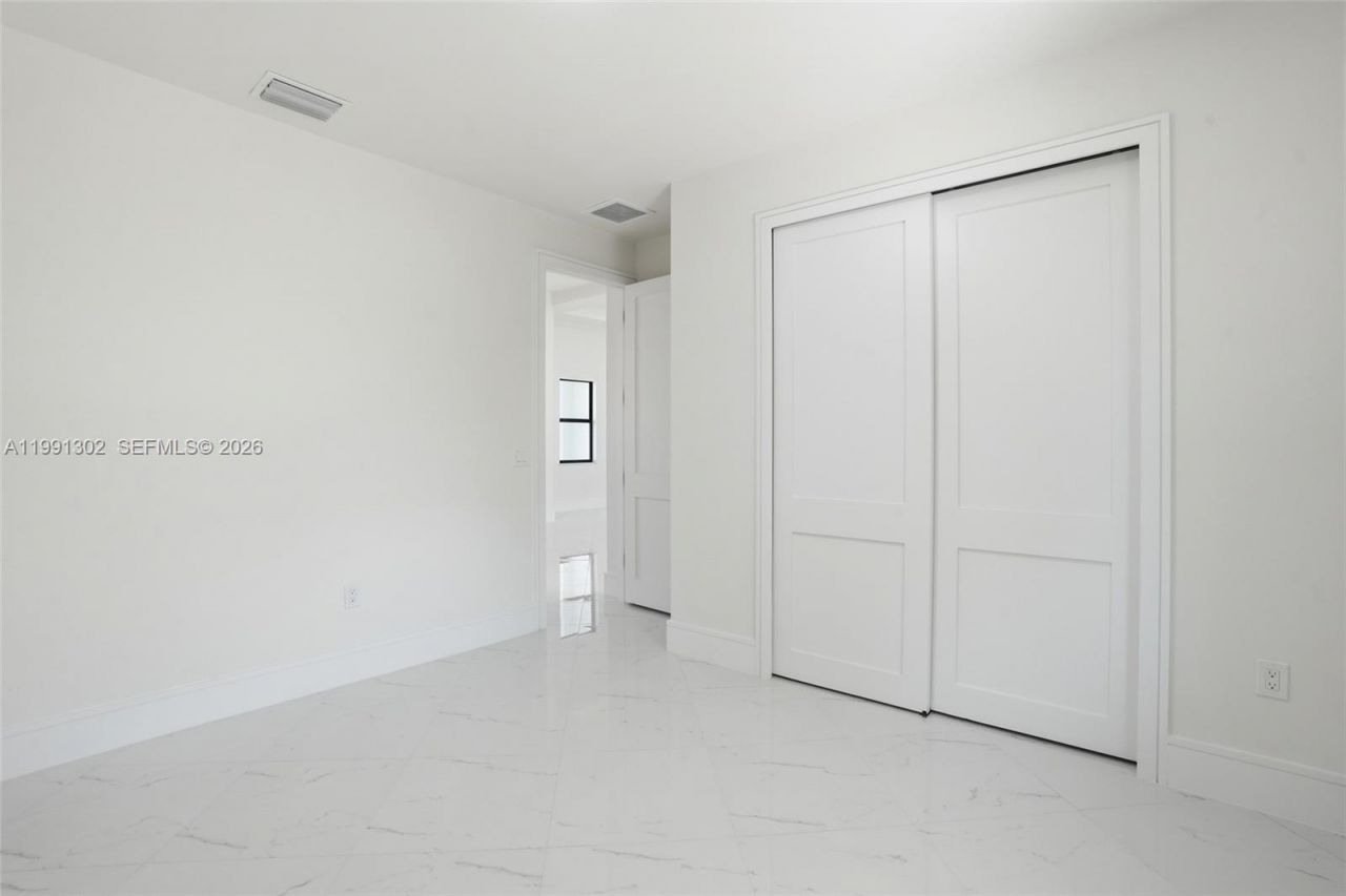 2039 Detroit Dr, La Belle, FL 33935 Photo