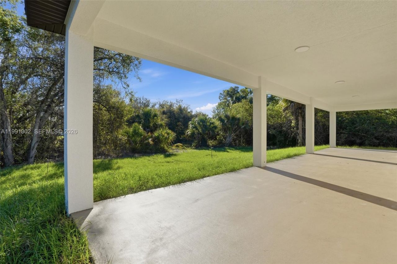 2039 Detroit Dr, La Belle, FL 33935 Photo