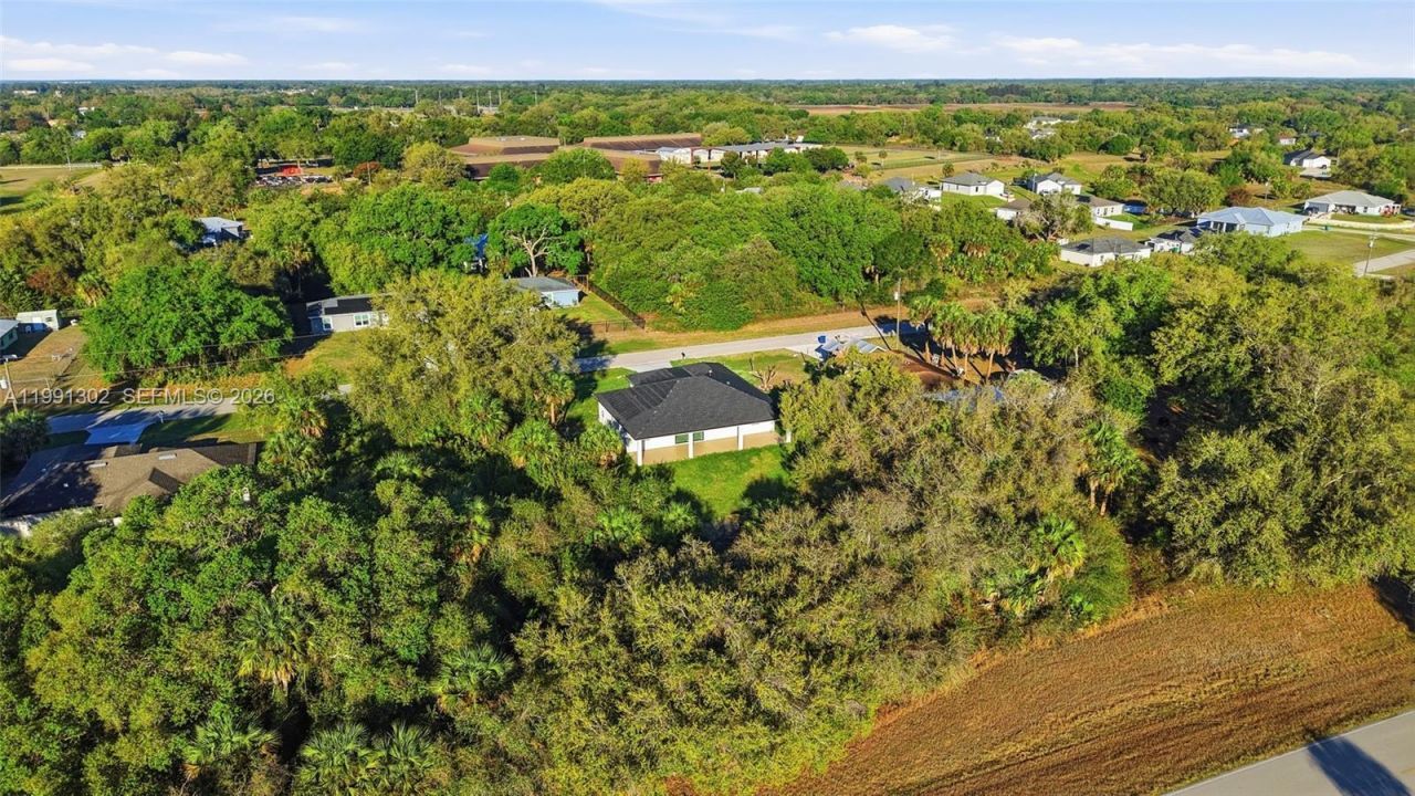 2039 Detroit Dr, La Belle, FL 33935 Photo