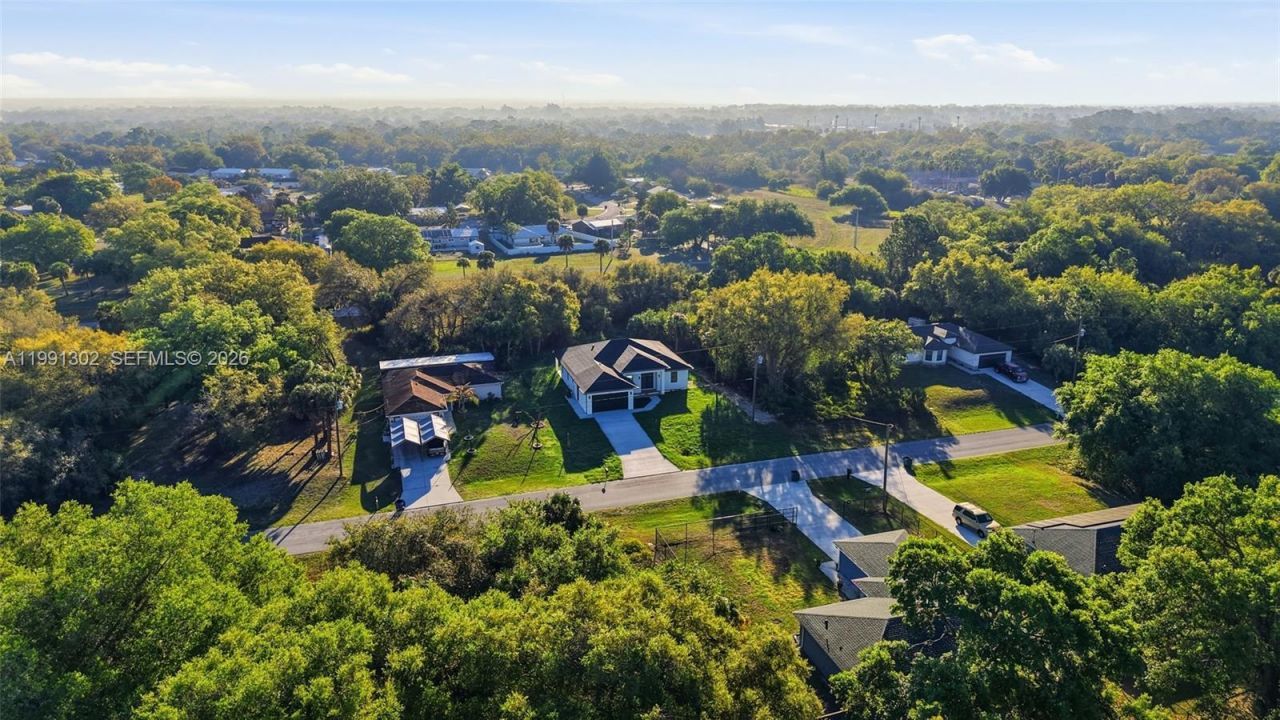 2039 Detroit Dr, La Belle, FL 33935 Photo