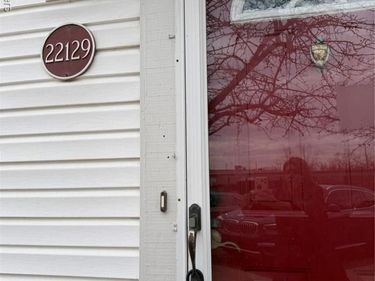 22129 Atlantic Pointe, Farmington Hills, MI 48336