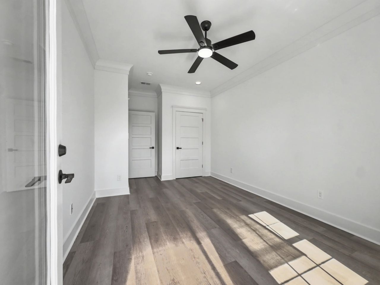 2030 Echo Avenue Photo 28