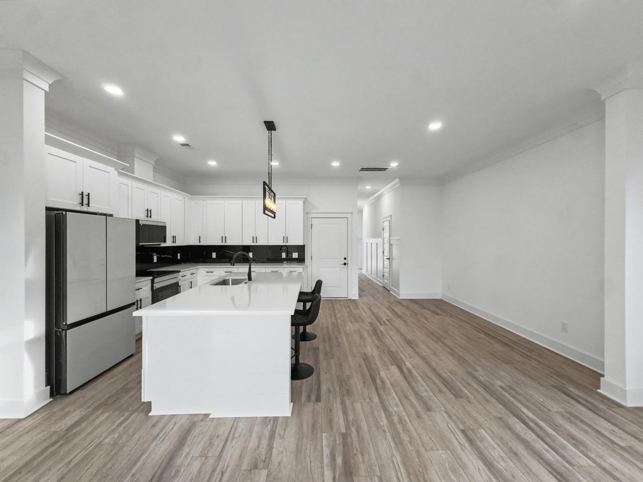 2030 Echo Avenue Photo 7