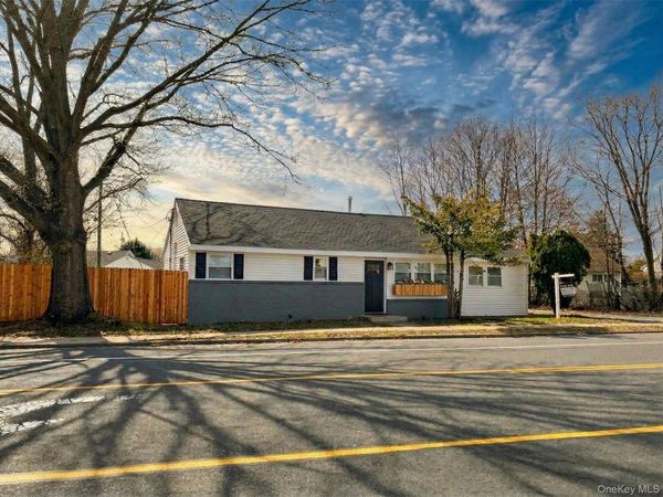 3323 Great Neck Road, Amityville, NY 11701